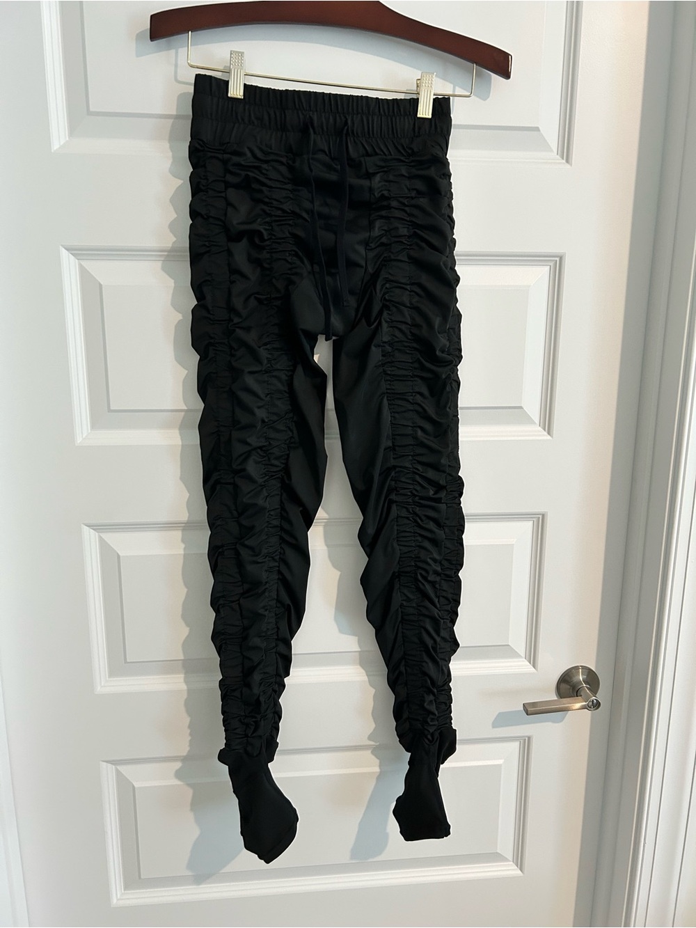 Agogie 20+ Resistance Pants Black Ruched Size L